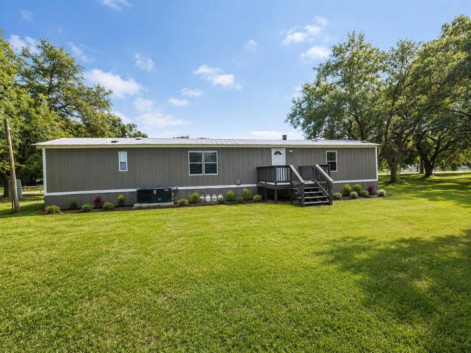 For Rent: $1,450 (2 beds, 2 baths, 924 Square Feet)
