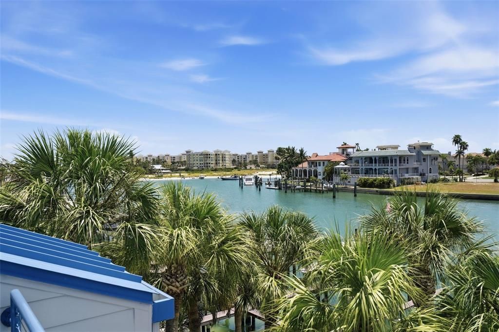 For Sale: $1,050,000 (3 beds, 2 baths, 2230 Square Feet)