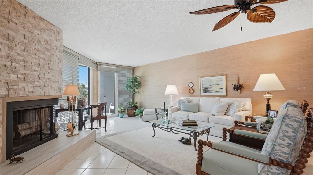 For Sale: $1,050,000 (3 beds, 2 baths, 2230 Square Feet)
