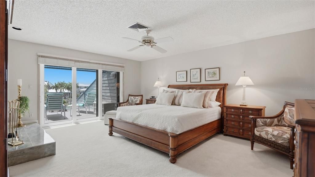 For Sale: $1,050,000 (3 beds, 2 baths, 2230 Square Feet)