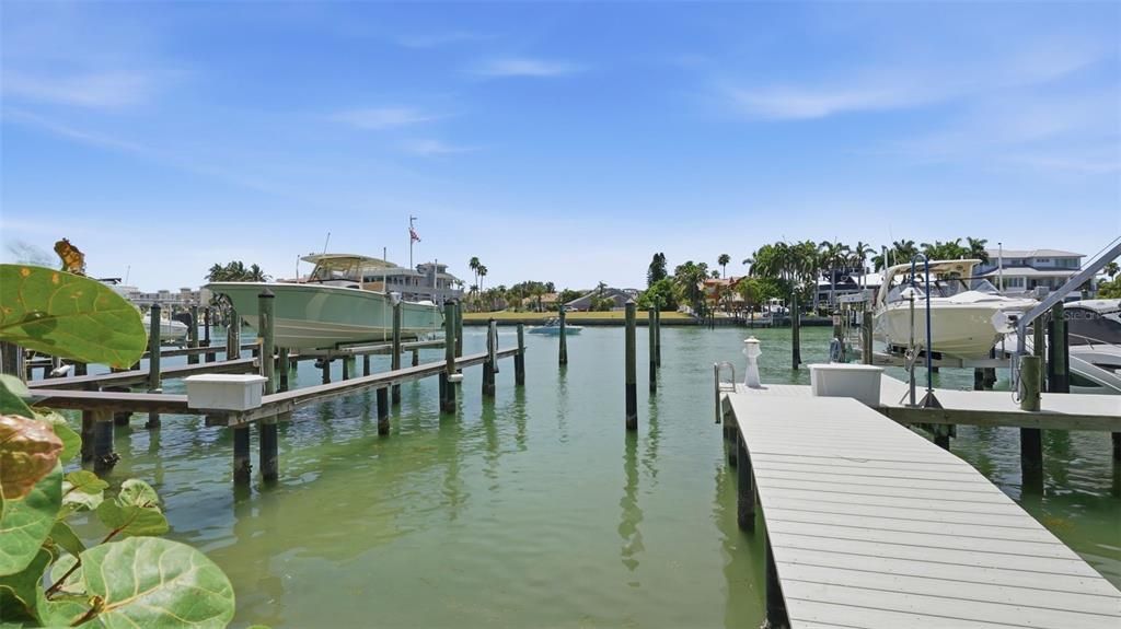For Sale: $1,050,000 (3 beds, 2 baths, 2230 Square Feet)