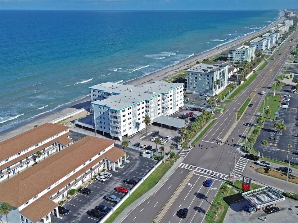 For Sale: $375,000 (2 beds, 2 baths, 1047 Square Feet)