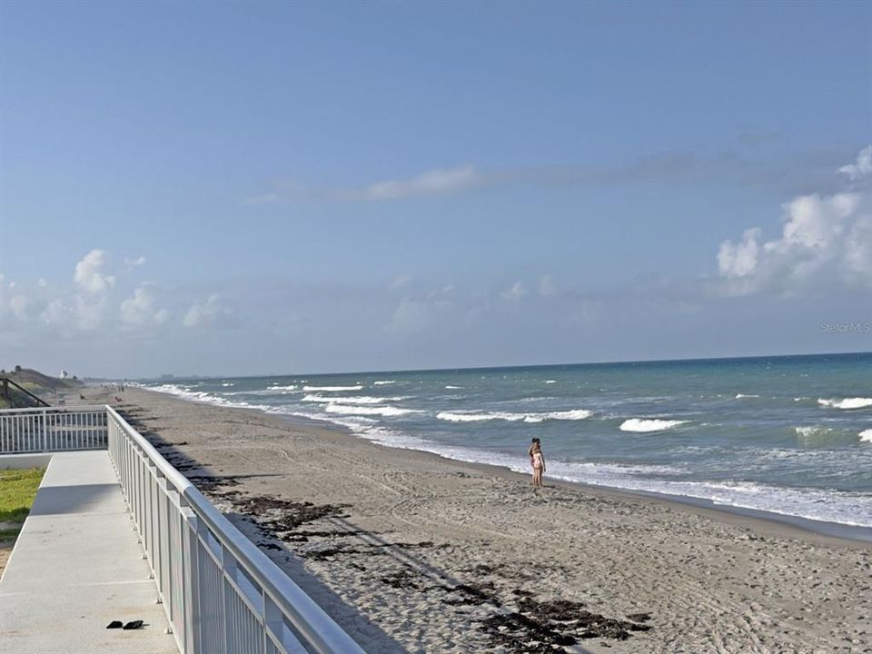 For Sale: $375,000 (2 beds, 2 baths, 1047 Square Feet)