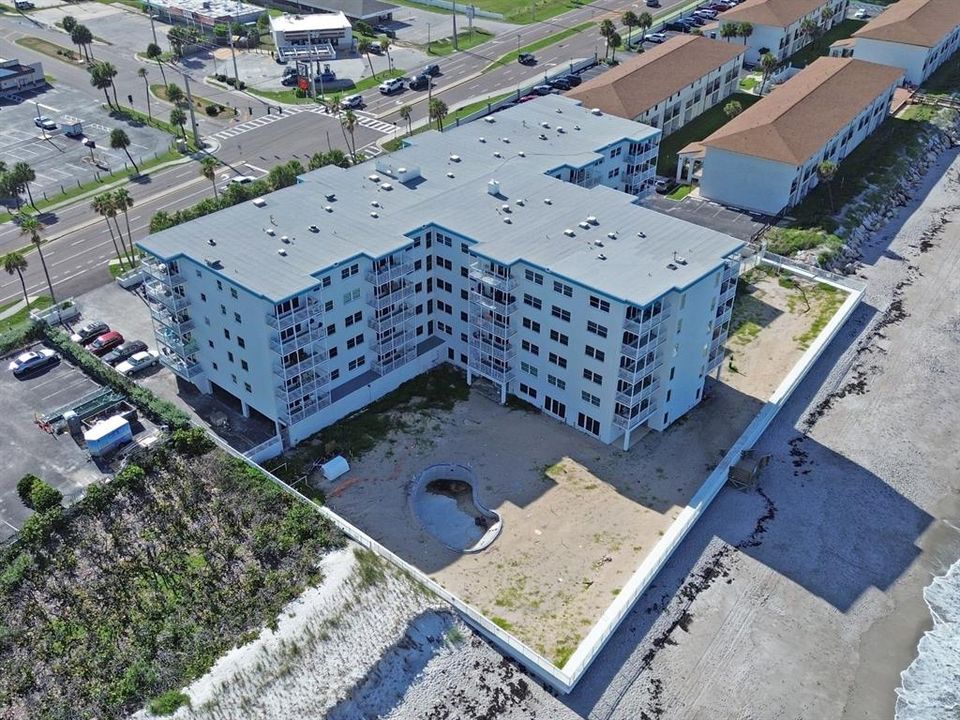 For Sale: $375,000 (2 beds, 2 baths, 1047 Square Feet)