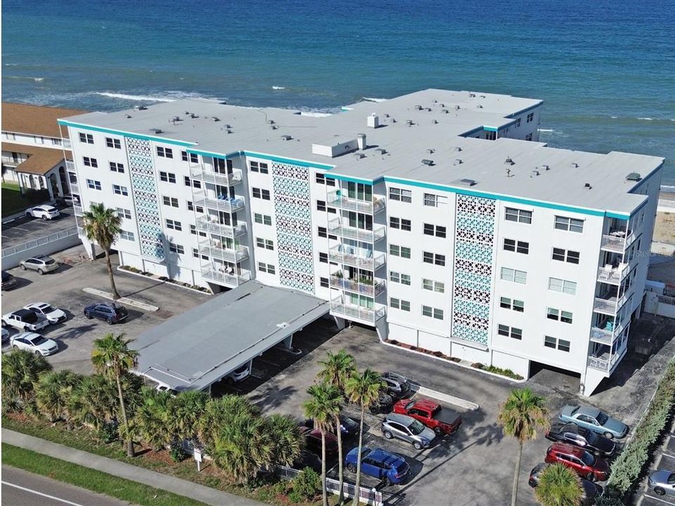 For Sale: $375,000 (2 beds, 2 baths, 1047 Square Feet)