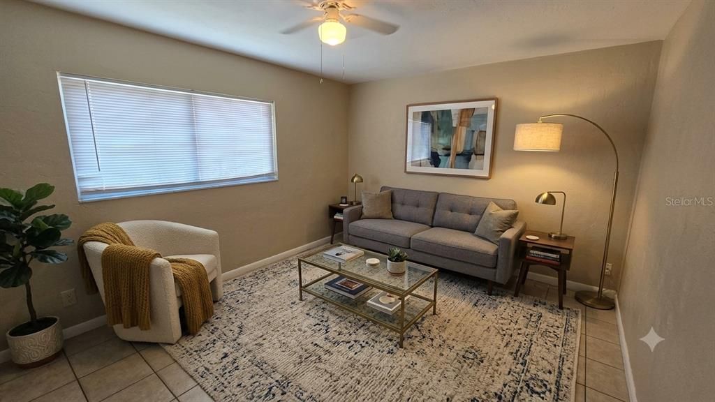 Active With Contract: $1,695 (2 beds, 1 baths, 850 Square Feet)