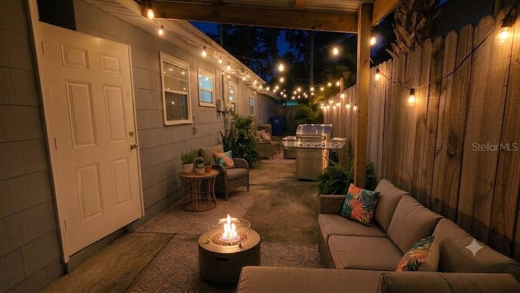 Active With Contract: $1,695 (2 beds, 1 baths, 850 Square Feet)