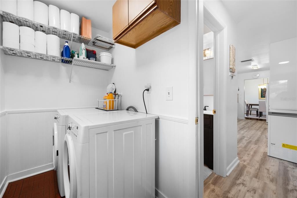 For Sale: $395,400 (2 beds, 1 baths, 1112 Square Feet)