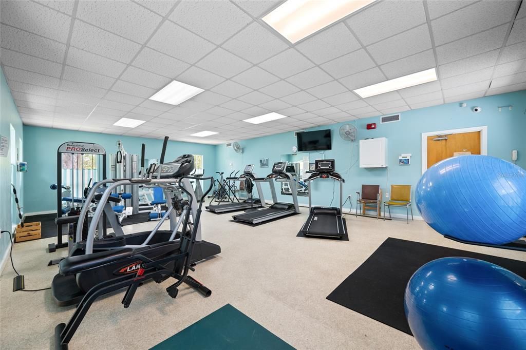 For Sale: $395,400 (2 beds, 1 baths, 1112 Square Feet)