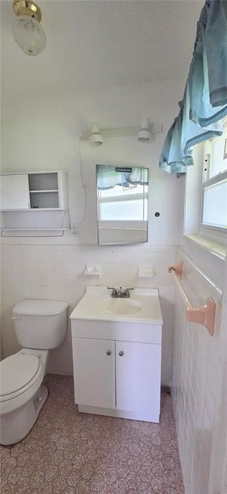 For Sale: $165,000 (3 beds, 1 baths, 1178 Square Feet)