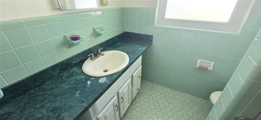 For Sale: $165,000 (3 beds, 1 baths, 1178 Square Feet)