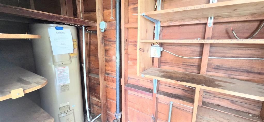 For Sale: $165,000 (3 beds, 1 baths, 1178 Square Feet)