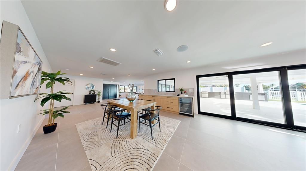 En Venta: $1,295,000 (4 camas, 3 baños, 2424 Pies cuadrados)