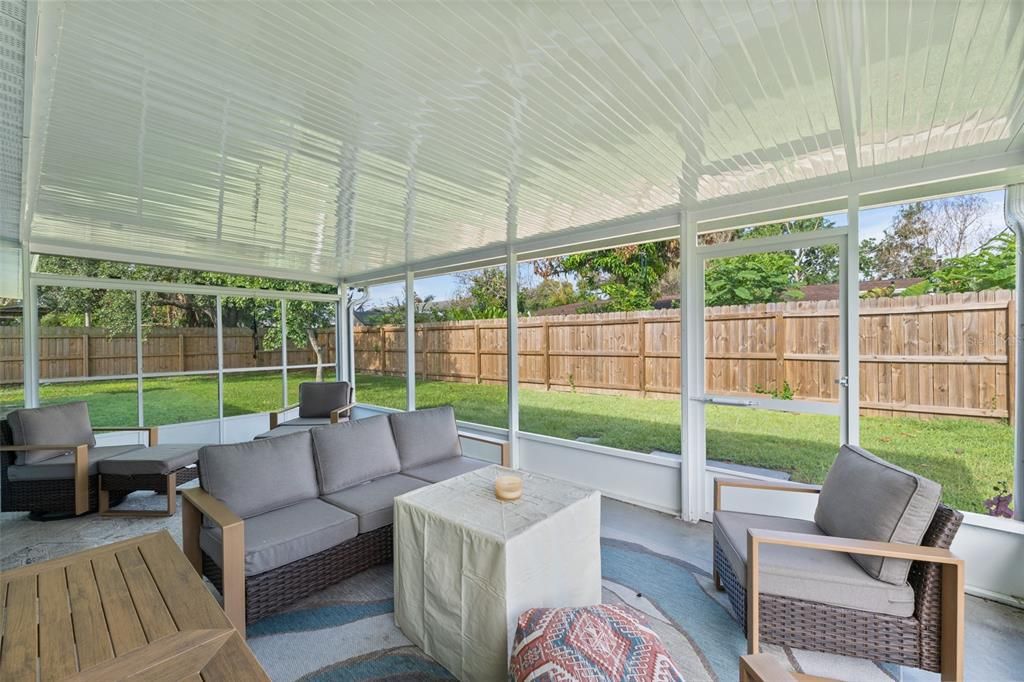 For Sale: $335,000 (3 beds, 2 baths, 1008 Square Feet)