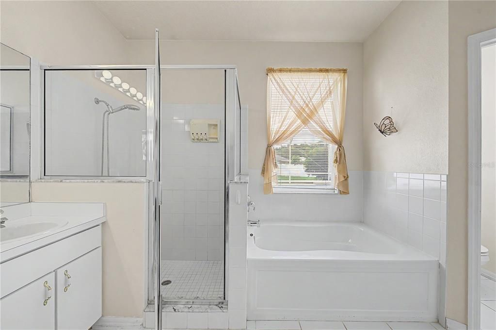 Activo con contrato: $380,000 (3 camas, 2 baños, 1776 Pies cuadrados)