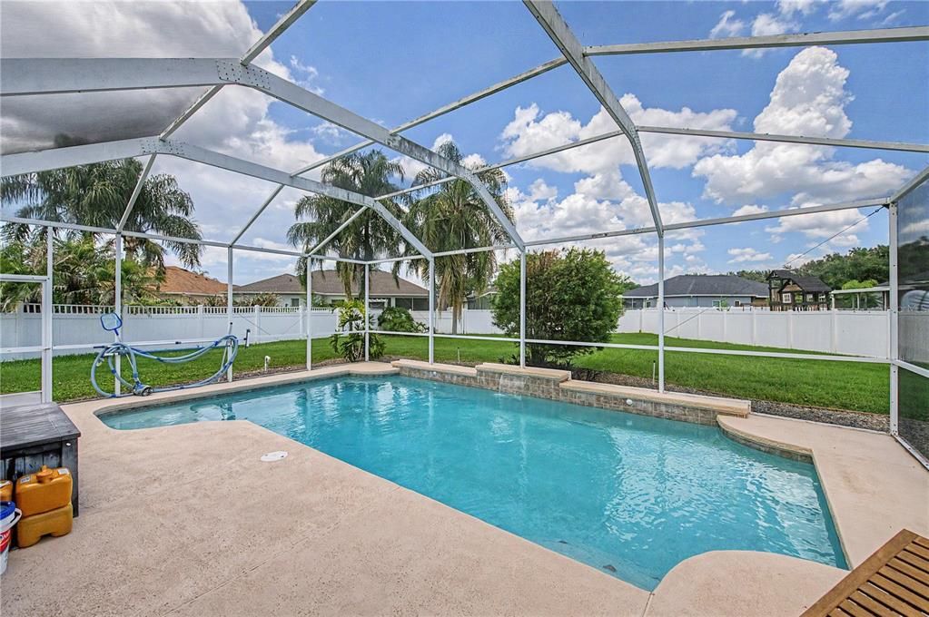 Activo con contrato: $380,000 (3 camas, 2 baños, 1776 Pies cuadrados)