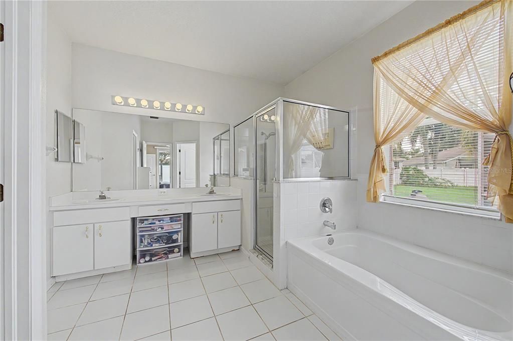 Activo con contrato: $380,000 (3 camas, 2 baños, 1776 Pies cuadrados)