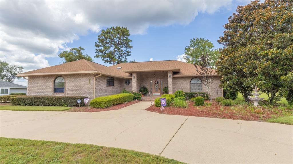 For Sale: $375,000 (2 beds, 2 baths, 2015 Square Feet)