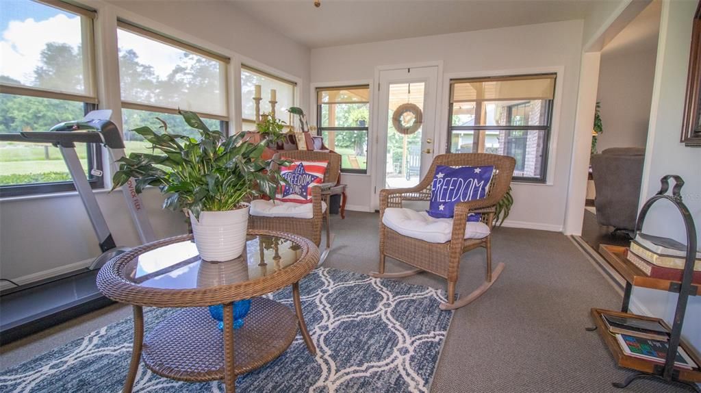 For Sale: $375,000 (2 beds, 2 baths, 2015 Square Feet)