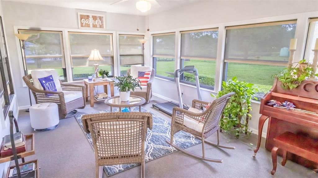 For Sale: $375,000 (2 beds, 2 baths, 2015 Square Feet)