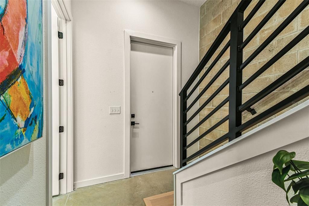 En Venta: $775,000 (3 camas, 3 baños, 2104 Pies cuadrados)