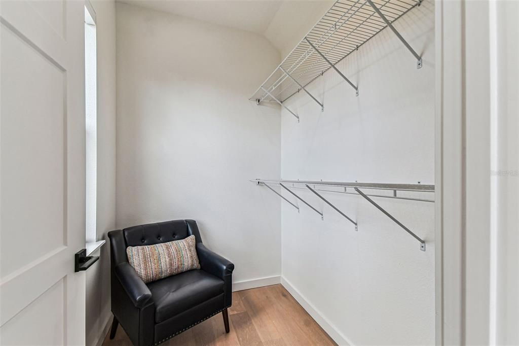 En Venta: $775,000 (3 camas, 3 baños, 2104 Pies cuadrados)