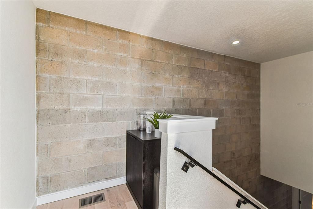 En Venta: $775,000 (3 camas, 3 baños, 2104 Pies cuadrados)