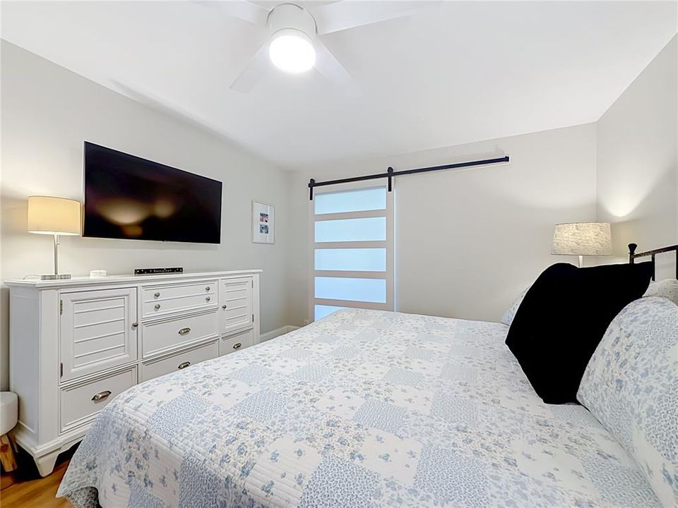 En Venta: $329,900 (2 camas, 2 baños, 1397 Pies cuadrados)