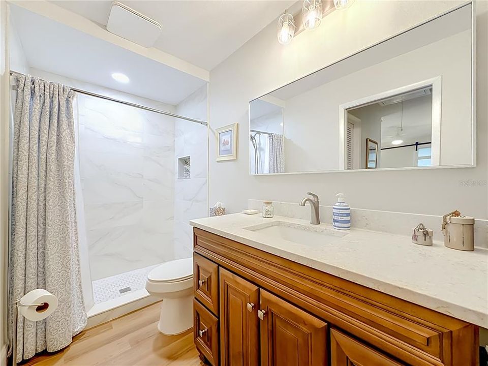En Venta: $329,900 (2 camas, 2 baños, 1397 Pies cuadrados)
