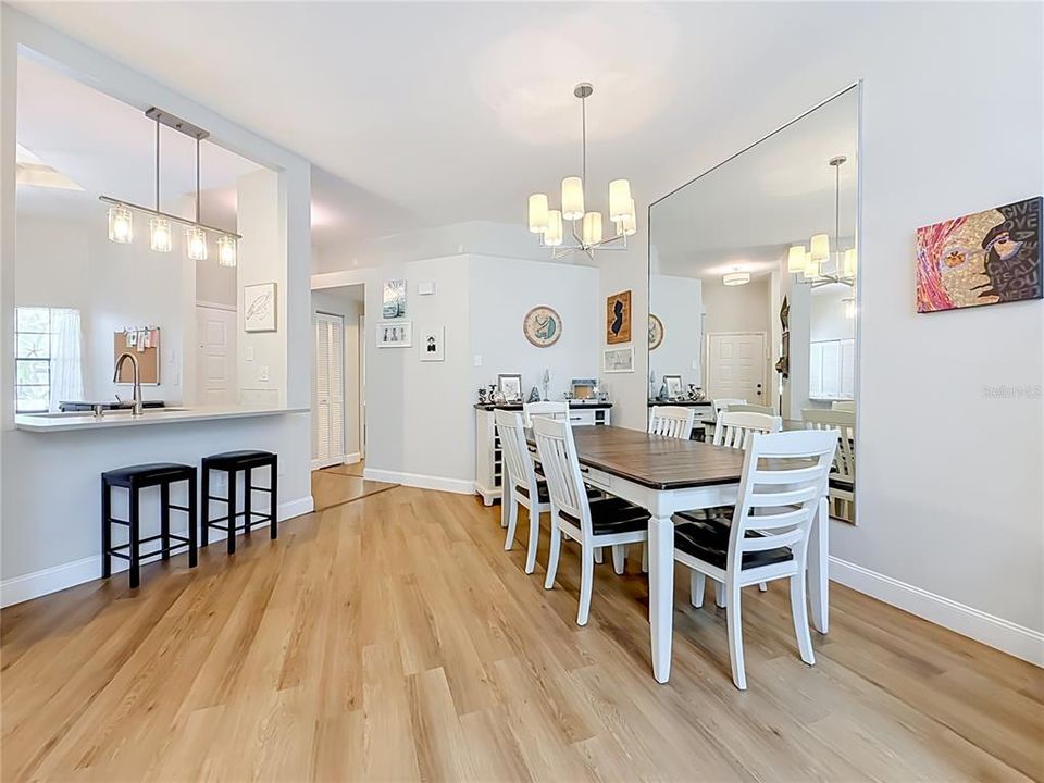 En Venta: $329,900 (2 camas, 2 baños, 1397 Pies cuadrados)