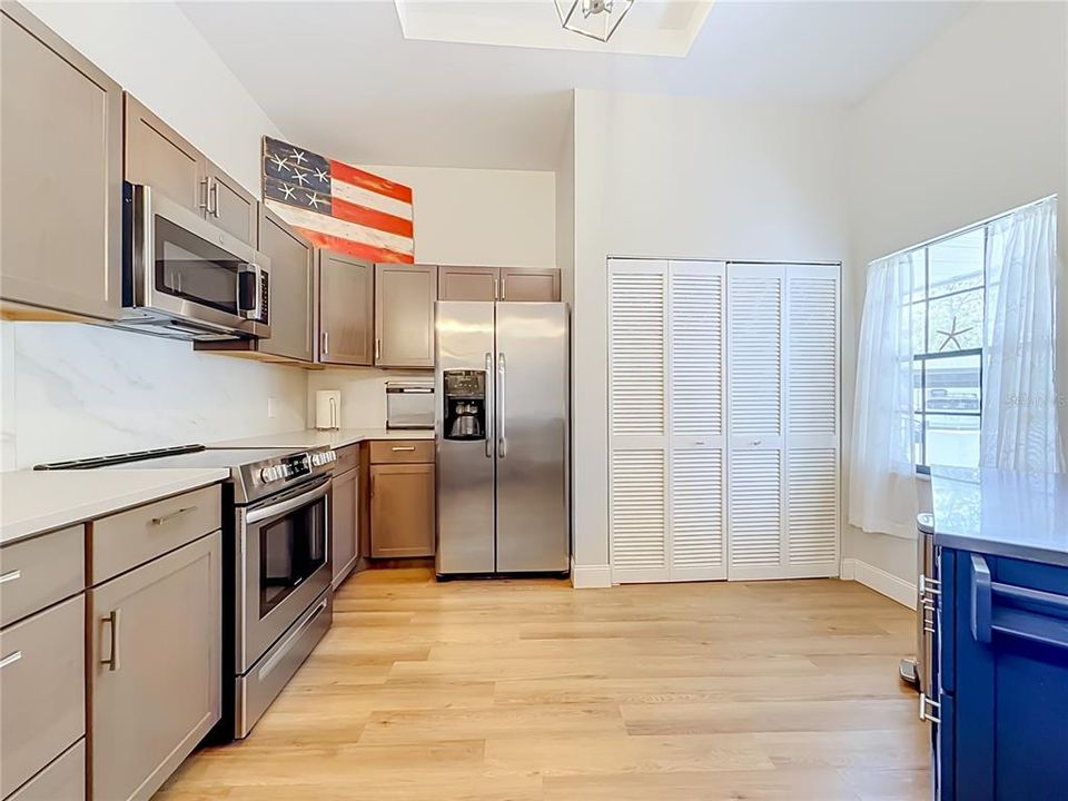 En Venta: $329,900 (2 camas, 2 baños, 1397 Pies cuadrados)