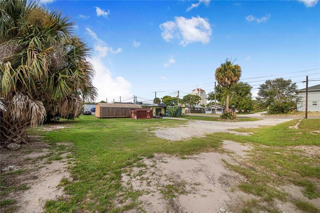 For Sale: $350,000 (0 beds, 0 baths, 840 Square Feet)