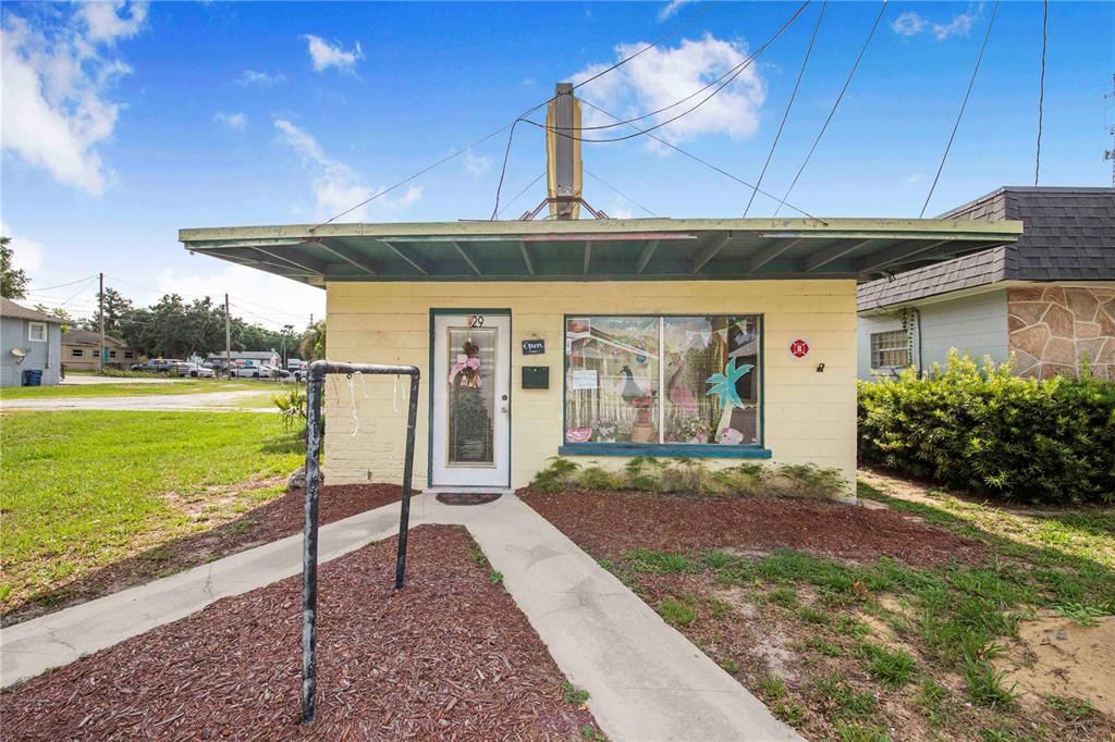 For Sale: $350,000 (0 beds, 0 baths, 840 Square Feet)