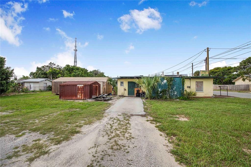 For Sale: $350,000 (0 beds, 0 baths, 840 Square Feet)