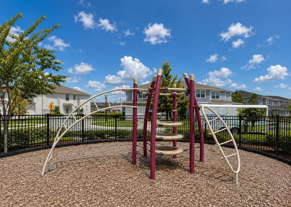 For Sale: $349,000 (3 beds, 2 baths, 1699 Square Feet)