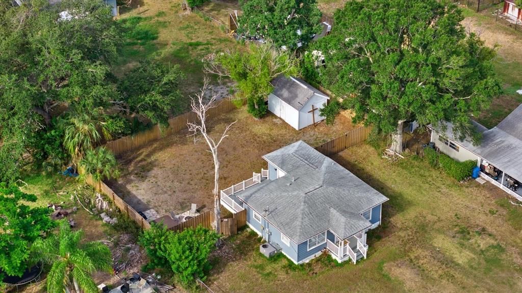 For Sale: $289,000 (2 beds, 1 baths, 864 Square Feet)