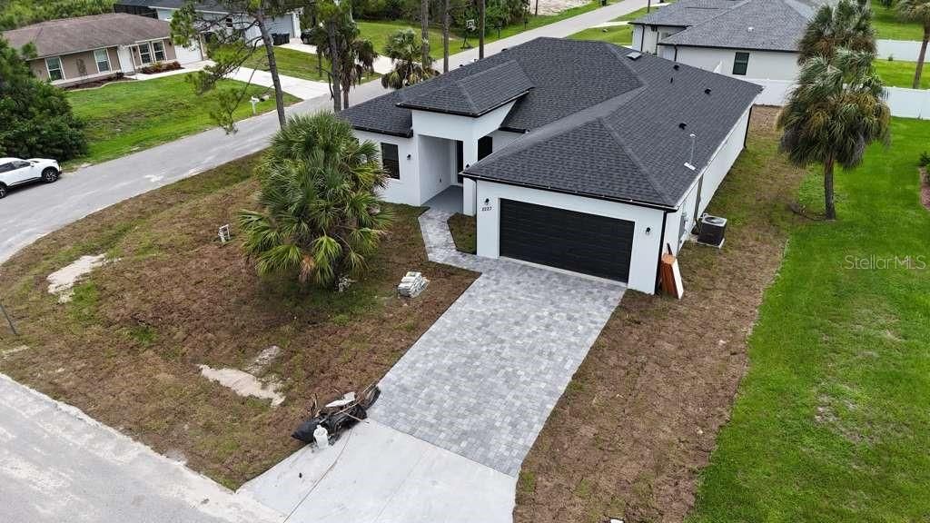 En Venta: $429,000 (4 camas, 3 baños, 1975 Pies cuadrados)