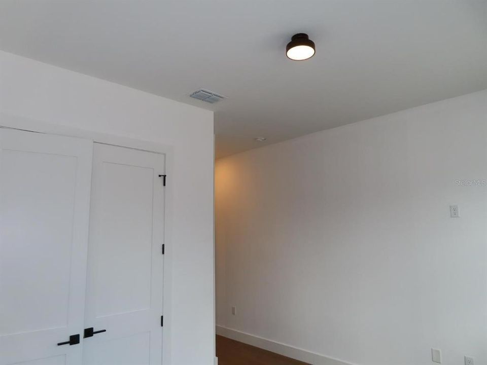 En Venta: $429,000 (4 camas, 3 baños, 1975 Pies cuadrados)