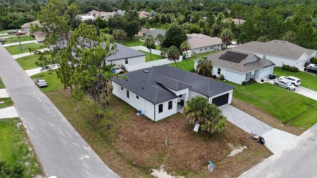 En Venta: $429,000 (4 camas, 3 baños, 1975 Pies cuadrados)