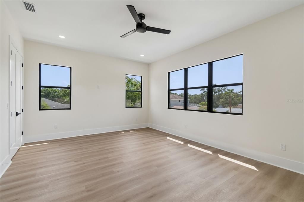 Active With Contract: $1,375,000 (4 beds, 4 baths, 3143 Square Feet)