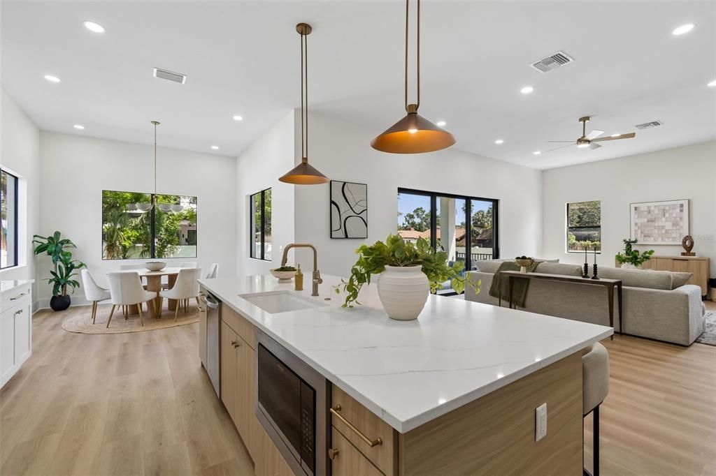 Active With Contract: $1,375,000 (4 beds, 4 baths, 3143 Square Feet)
