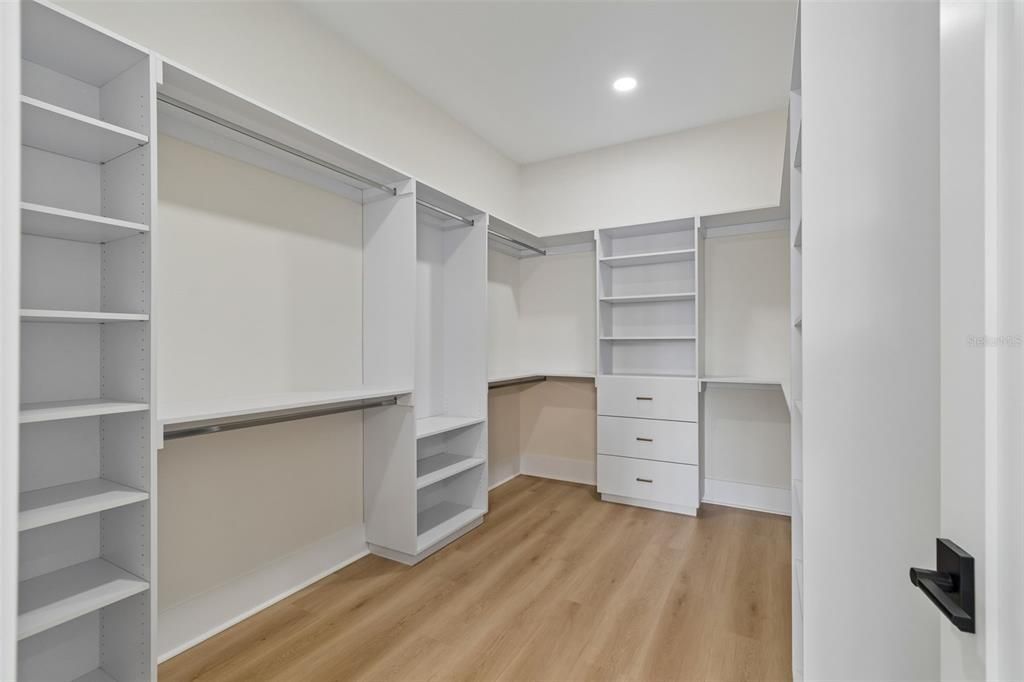 Active With Contract: $1,375,000 (4 beds, 4 baths, 3143 Square Feet)