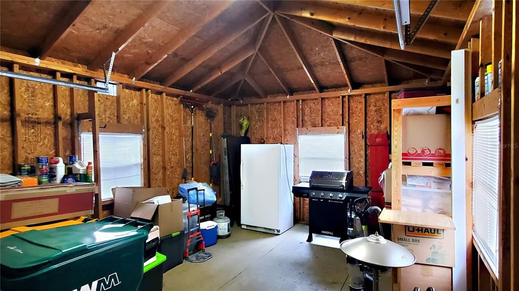 For Sale: $340,000 (2 beds, 2 baths, 1097 Square Feet)
