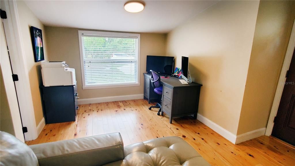 For Sale: $340,000 (2 beds, 2 baths, 1097 Square Feet)