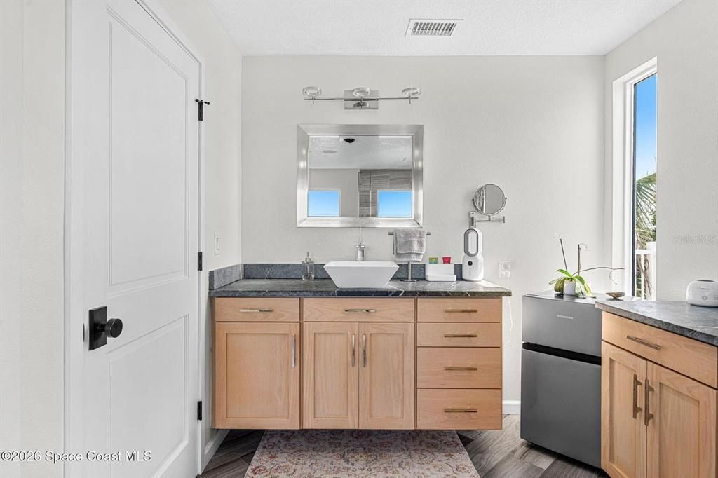 For Sale: $4,490,000 (4 beds, 4 baths, 3768 Square Feet)