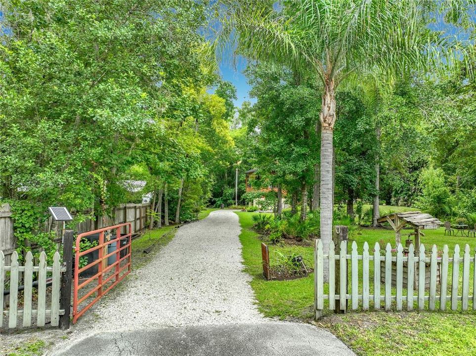 For Sale: $649,900 (4 beds, 2 baths, 1850 Square Feet)