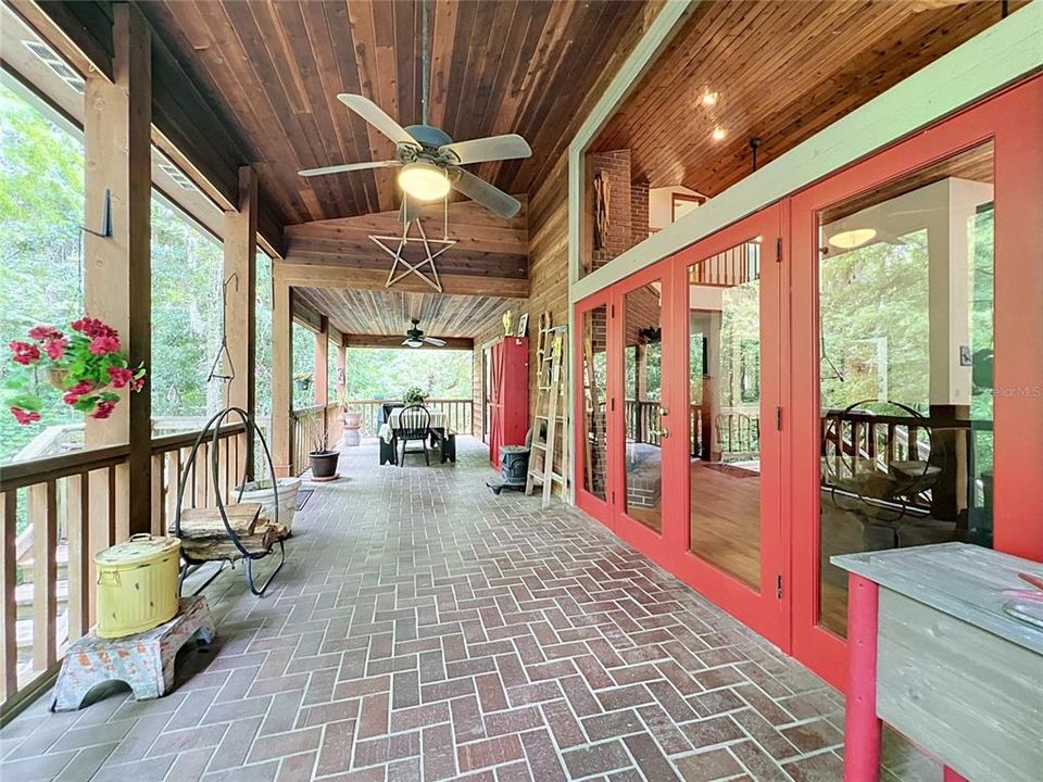 For Sale: $649,900 (4 beds, 2 baths, 1850 Square Feet)