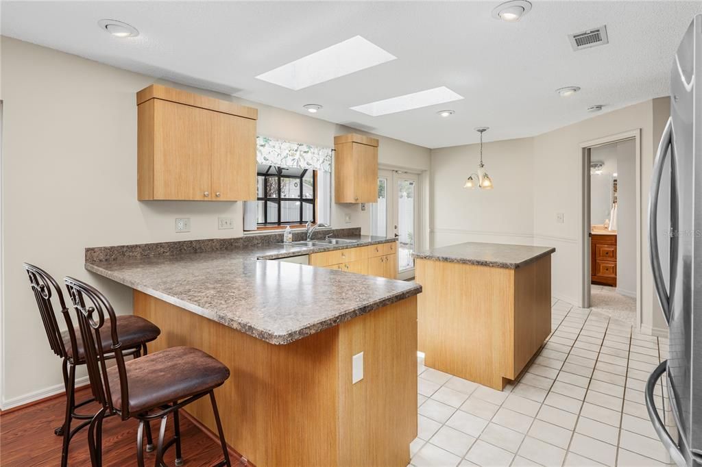 For Sale: $450,000 (3 beds, 2 baths, 1705 Square Feet)