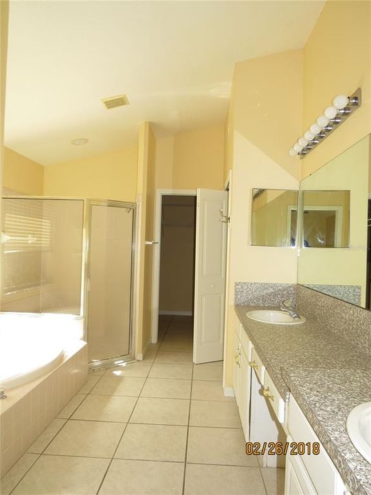 En Renta: $3,000 (4 camas, 3 baños, 2633 Pies cuadrados)