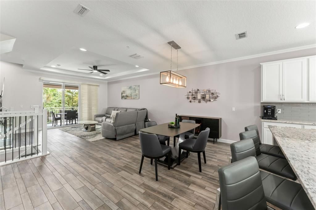 En Venta: $519,000 (3 camas, 3 baños, 2187 Pies cuadrados)